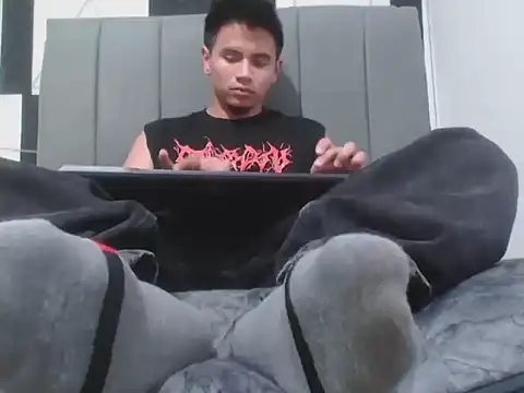 Snapshot of adonis_latin_19 chatting on 04.29.26 adonis latin 19 online show from 04.29.26