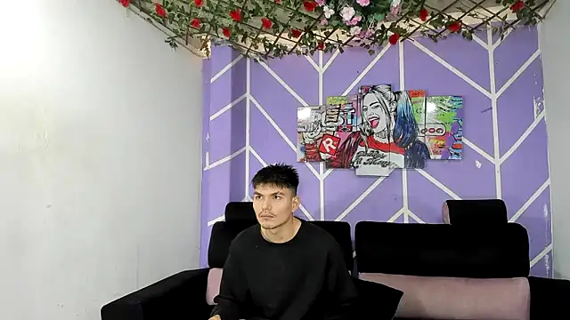 Nahomi hot 77 online show from 05.28.26