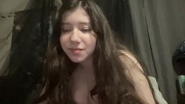 Snapshot of danneillove chatting on 03.21.26 danneillove online show from 03.21.26