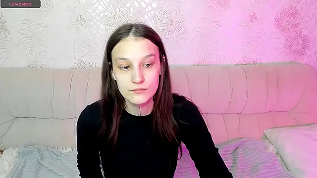 Snapshot of Kriss_Doeil chatting on 05.24.26 Kriss Doeil online show from 05.24.26
