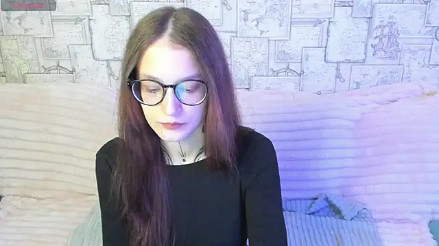 Snapshot of Kriss_Doeil chatting on 05.29.26 Kriss Doeil online show from 05.29.26