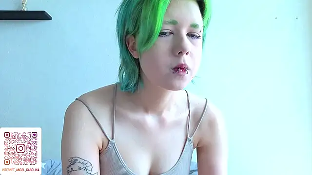 Snapshot of LittleKittenStar chatting on 06.25.26 LittleKittenStar online show from 06.25.26