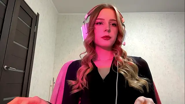 hikkiii online show from 03.18.26