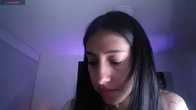 Snapshot of Melannyy_V chatting on 05.15.26 Melannyy V online show from 05.15.26