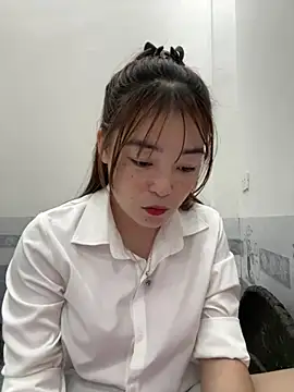 Snapshot of -Habin- chatting on 03.27.26 -Habin- online show from 03.27.26