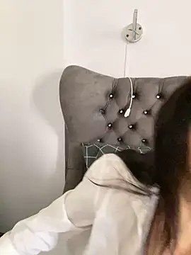 Snapshot of KayaGlow chatting on 06.19.26 KayaGlow online show from 06.19.26