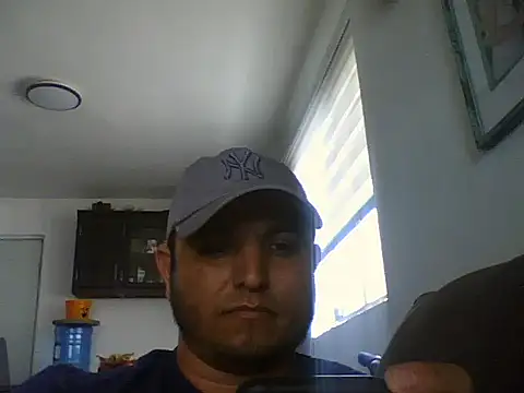 Snapshot of HOTB0Y18 chatting on 04.24.26 HOTB0Y18 online show from 04.24.26
