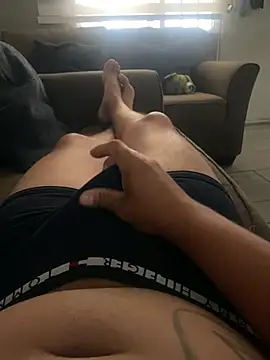 HOTB0Y18 online show from 06.30.26