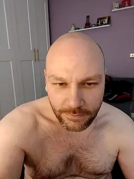 Snapshot of pitch_122 chatting on 04.01.26 pitch 122 online show from 04.01.26