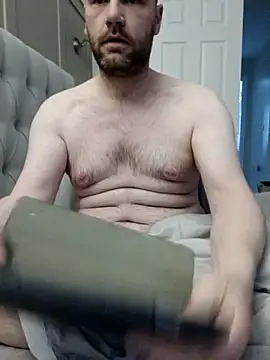 Snapshot of pitch_122 chatting on 04.05.26 pitch 122 online show from 04.05.26