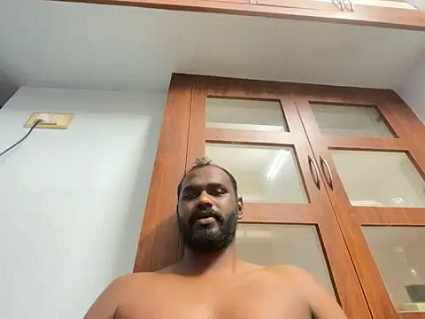 Snapshot of singletamilguy chatting on 04.13.26 singletamilguy online show from 04.13.26