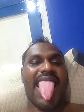 Snapshot of singletamilguy chatting on 04.20.26 singletamilguy online show from 04.20.26