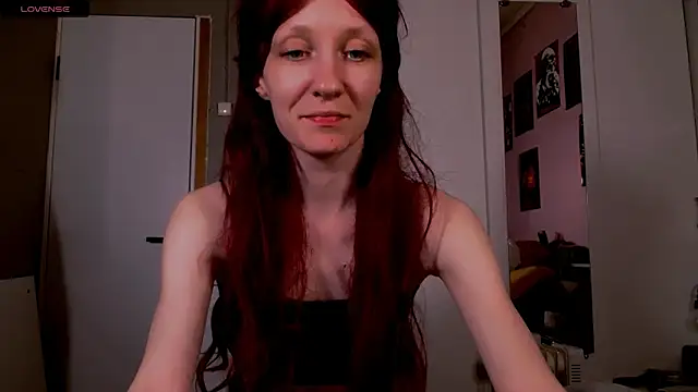 Snapshot of bzzz_bzzz chatting on 04.13.26 bzzz bzzz online show from 04.13.26
