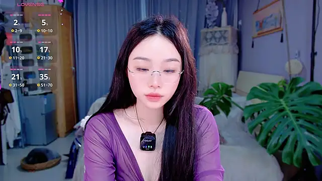 Snapshot of JaeHartMorn chatting on 04.28.26 JaeHartMorn online show from 04.28.26