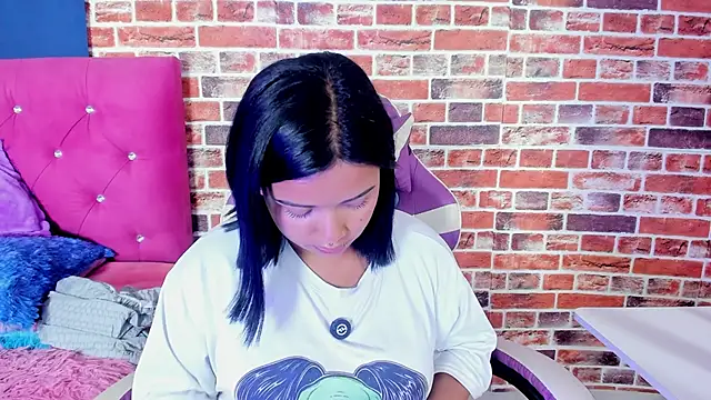Snapshot of SofiiaCutee chatting on 04.09.26 SofiiaCutee online show from 04.09.26