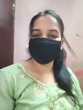 Snapshot of REENA-STRIP chatting on 05.15.26 REENA-STRIP online show from 05.15.26