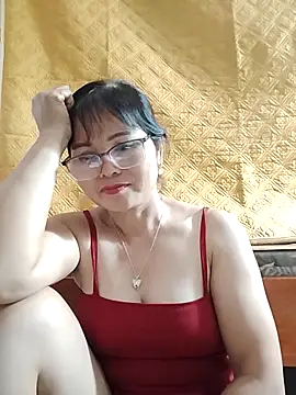 Snapshot of art_po19 chatting on 04.26.26 art po19 online show from 04.26.26