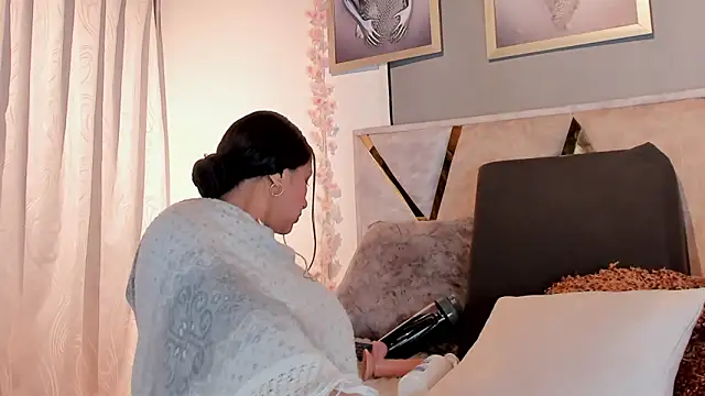 Snapshot of Mrs_Daniels chatting on 04.07.26 Mrs Daniels online show from 04.07.26