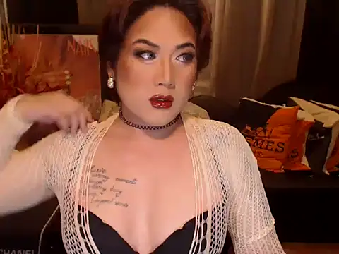 Snapshot of YourMistressAggy chatting on 04.04.26 YourMistressAggy online show from 04.04.26