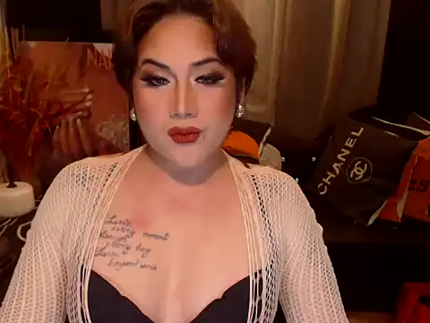 Snapshot of YourMistressAggy chatting on 04.06.26 YourMistressAggy online show from 04.06.26