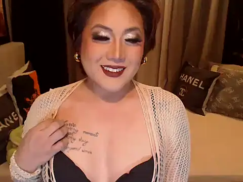 Snapshot of YourMistressAggy chatting on 04.11.26 YourMistressAggy online show from 04.11.26