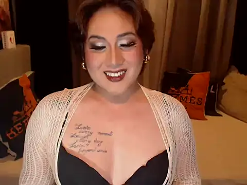 Snapshot of YourMistressAggy chatting on 04.16.26 YourMistressAggy online show from 04.16.26