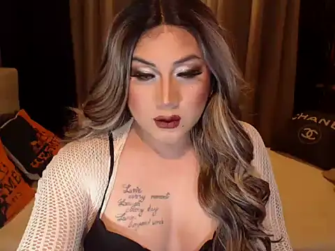 Snapshot of YourMistressAggy chatting on 04.18.26 YourMistressAggy online show from 04.18.26