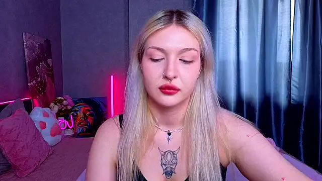 BlondieSummer online show from 03.20.26