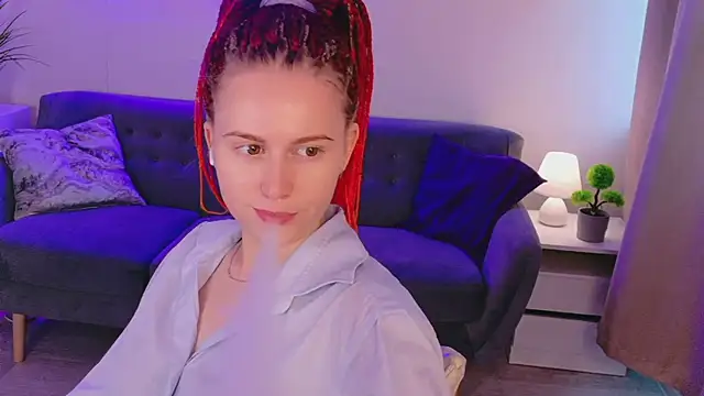 Snapshot of Lover_Daisy_ chatting on 06.13.26 Lover Daisy online show from 06.13.26