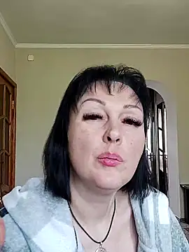 Snapshot of HelgaDennis chatting on 04.24.26 HelgaDennis online show from 04.24.26