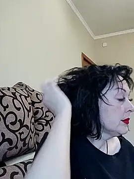 Snapshot of HelgaDennis chatting on 05.11.26 HelgaDennis online show from 05.11.26