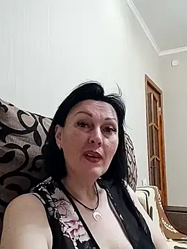 Snapshot of HelgaDennis chatting on 05.18.26 HelgaDennis online show from 05.18.26