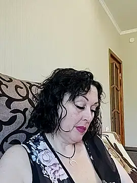Snapshot of HelgaDennis chatting on 05.26.26 HelgaDennis online show from 05.26.26