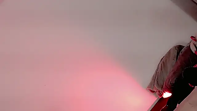 Snapshot of khloe_Gils chatting on 03.24.26 khloe Gils online show from 03.24.26