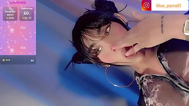 Snapshot of khloe_Gils chatting on 04.02.26 khloe Gils online show from 04.02.26