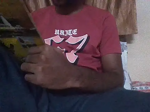 Snapshot of bulls_eye35 chatting on 04.15.26 bulls eye35 online show from 04.15.26