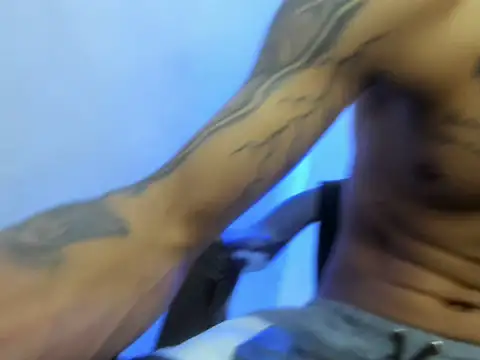 Snapshot of _latinhot_420_ chatting on 04.02.26 latinhot 420 online show from 04.02.26