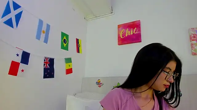Snapshot of LindaCatalina_ chatting on 07.13.26 LindaCatalina online show from 07.13.26
