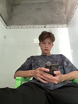 Nguyencuong1999 online show from 05.11.26