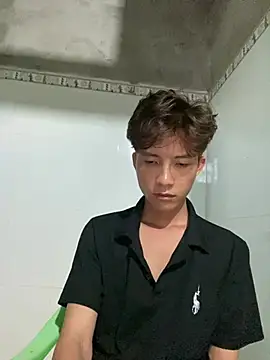 Nguyencuong1999 online show from 05.17.26