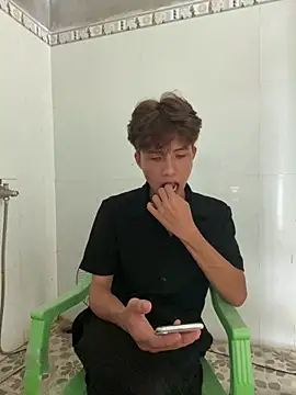 Nguyencuong1999 online show from 05.18.26