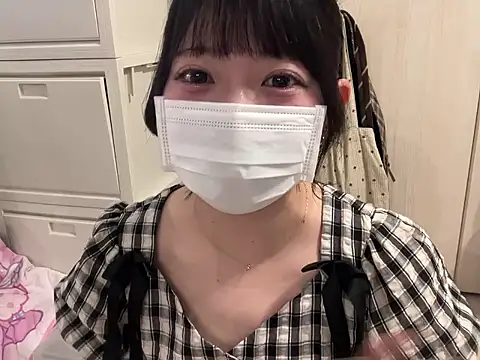 y-u-r-a-33 online show from 07.03.26