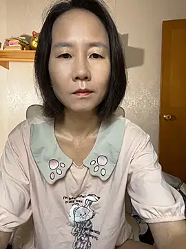 Snapshot of lilysister66 chatting on 07.02.26 lilysister66 online show from 07.02.26