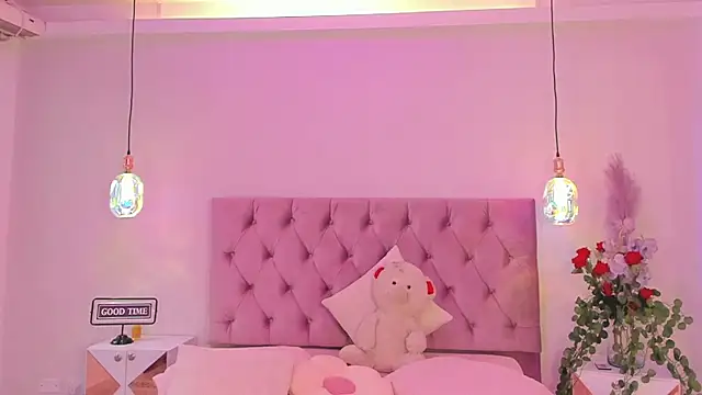 SofiaBloomm online show from 05.16.26