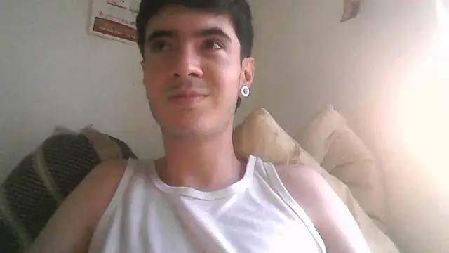 Snapshot of lio____ chatting on 05.26.26 lio online show from 05.26.26