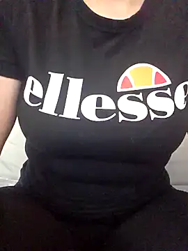SellenaGomez online show from 05.11.26
