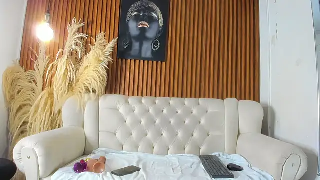 Brenda Thomp online show from 06.13.26