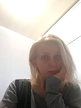 MiaLove183 online show from 04.24.26