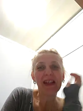 MiaLove183 online show from 05.01.26