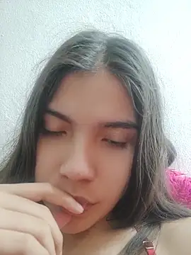Snapshot of your_baby_violet chatting on 04.19.26 your baby violet online show from 04.19.26